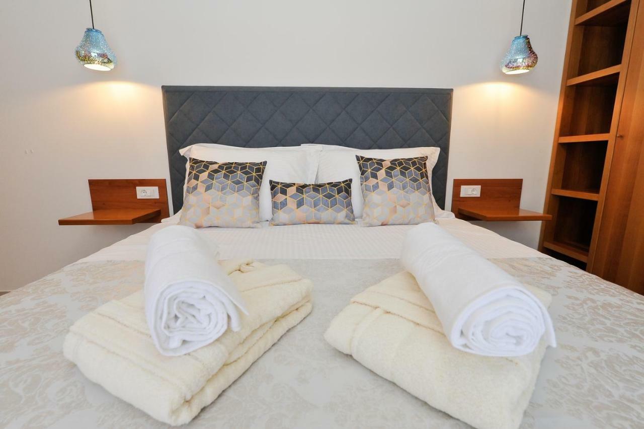 Private Oasis-Villa Sandina Сплит Екстериор снимка